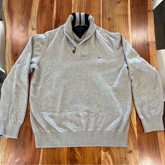 Tommy Hilfiger Sweater - Picture 2 of 6